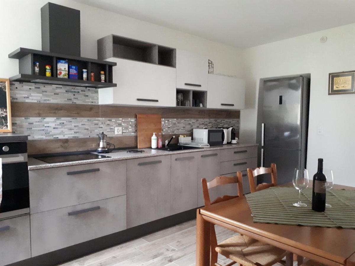 B&B Appartamenti Chez Patty Castel San Pietro Ngoại thất bức ảnh